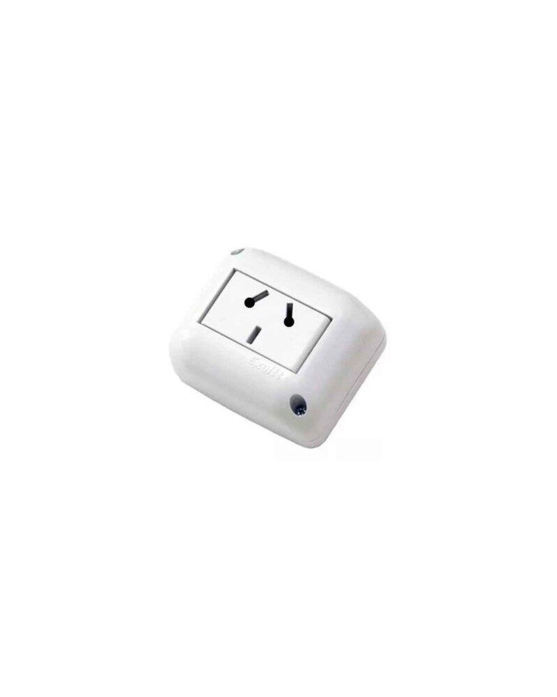 TOMA CORRIENTE 220V PARA PARED BLANCO