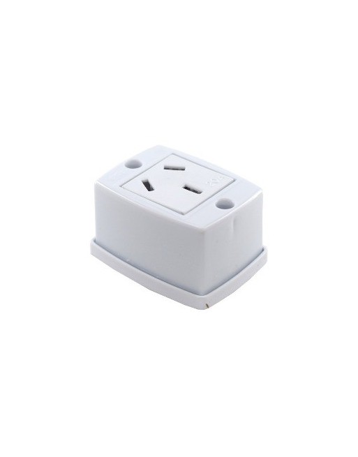 TOMA CORRIENTE 220V PARA PARED BLANCO 20AMP