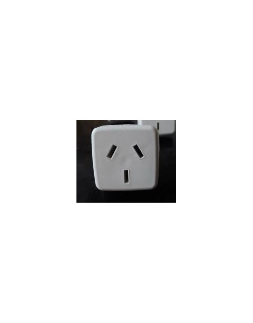 ADAPTADOR 220V PATA REDONDA M X 2 A PATA CHATA H X 3 NACIONAL